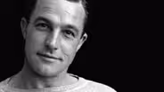 Gene Kelly, Cuba L.A., Victoria