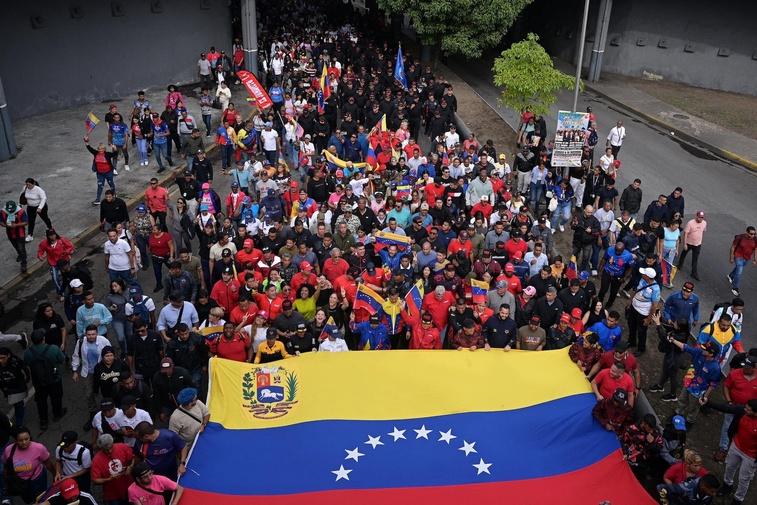 November 29, 2025 - PBS News Weekend full episode Poster