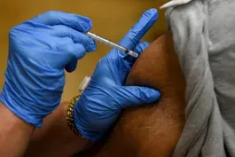 D.C.'s door-to-door vaccine program hopes to increase trust