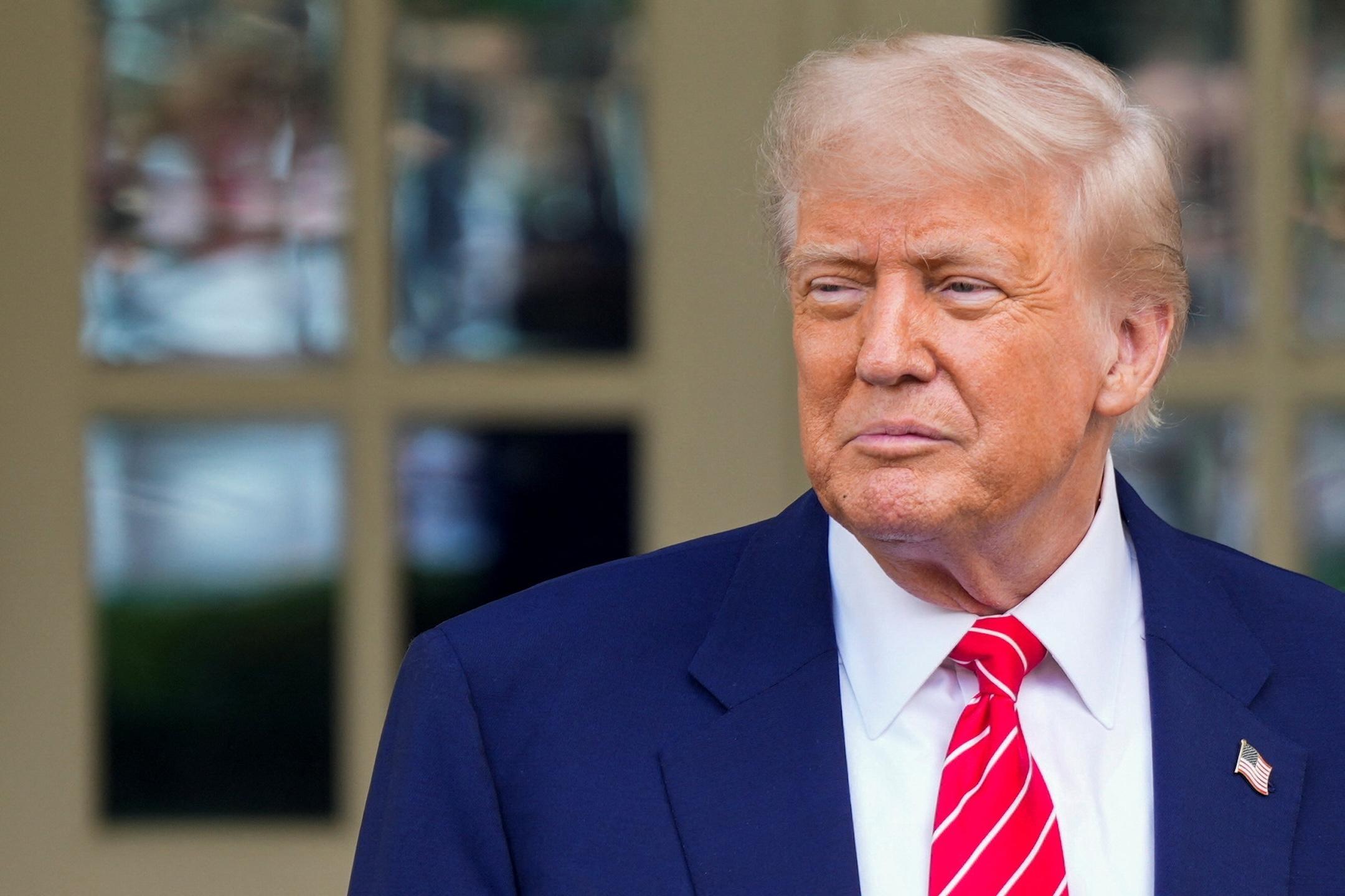 News Wrap: White House asks Supreme Court to allow it to remove deportation protections