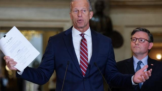 No end in sight for shutdown as Congress leaves for weekend
