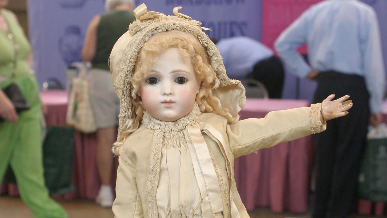 Antiques Roadshow | Appraisal: Bru Doll & Accessories, ca. 1880