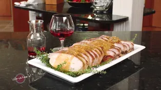 Pork loin with garlic, honey and apple sauce
