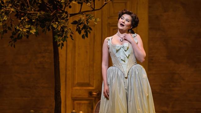 Aigul Akhmetshina as Rosina in 