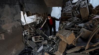 Airstrikes flatten parts of Rafah amid cease-fire progress