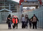 News Wrap: Biden policy to let families reunite in the U.S.