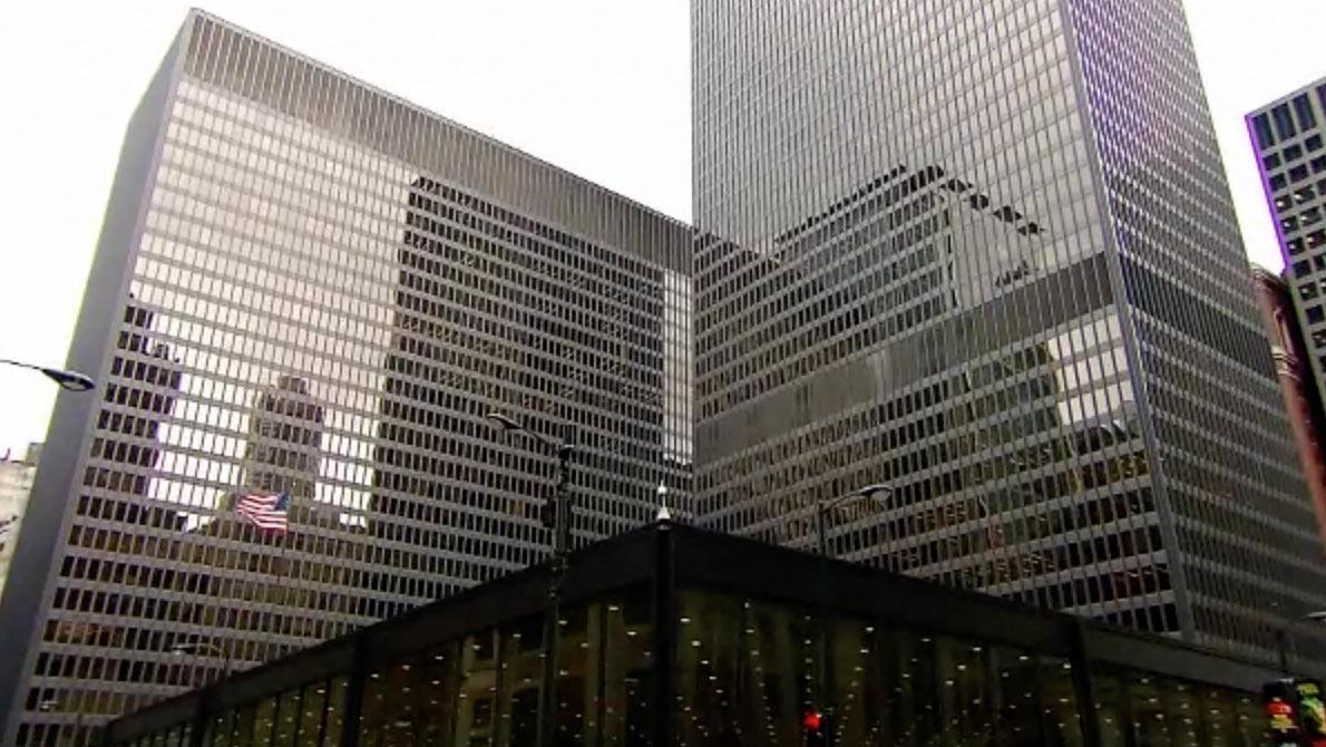 Buildings: Chicago Federal Center | Chicago Tours with Geoffrey Baer | PBS