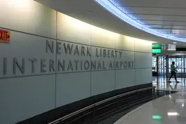 News Wrap: Newark airport suffers another radar outage
