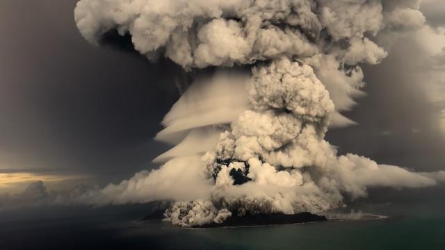 How an Underwater Volcano Produced a 60-Foot Tsunami