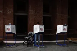 Can Democrats hold on, or will Republicans take power?