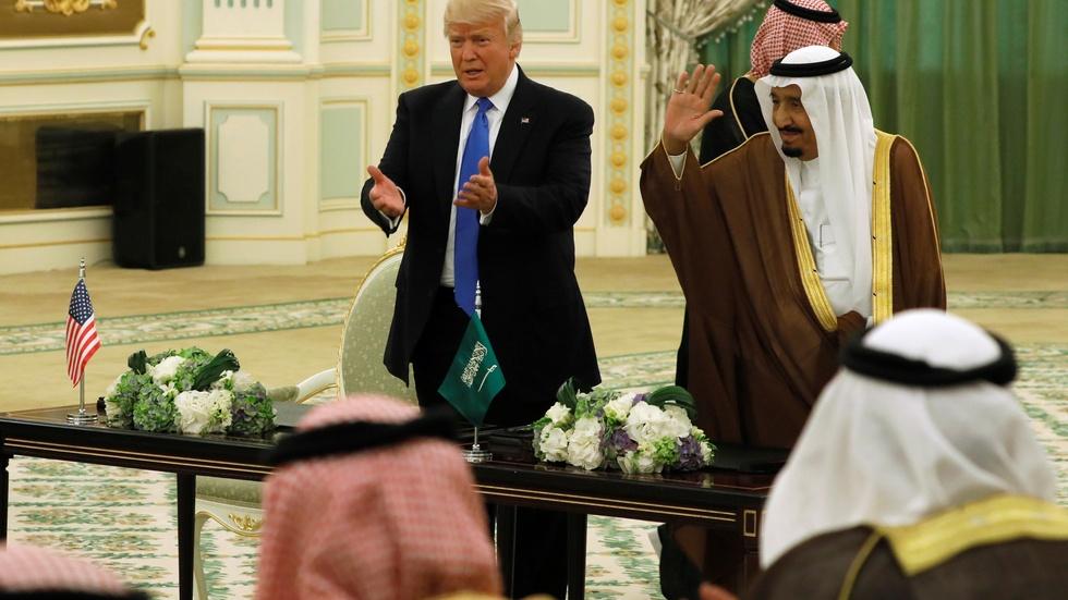 Trump signs Saudi arms deal on first foreign trip image
