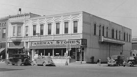 Video thumbnail: Iowa PBS Presents Iowa Entrepreneur: Fareway & Innovative Lighting