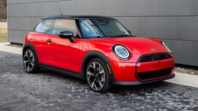 MotorWeek | 2025 Mini Cooper S Hardtop 2 Door &  2026 Kia Sportage