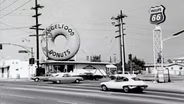 Drive-ins, Car Hops and Weird Architecture