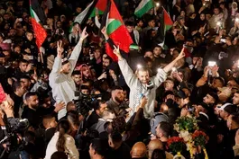 News Wrap: Hamas frees 8 hostages in 3rd round of exchanges