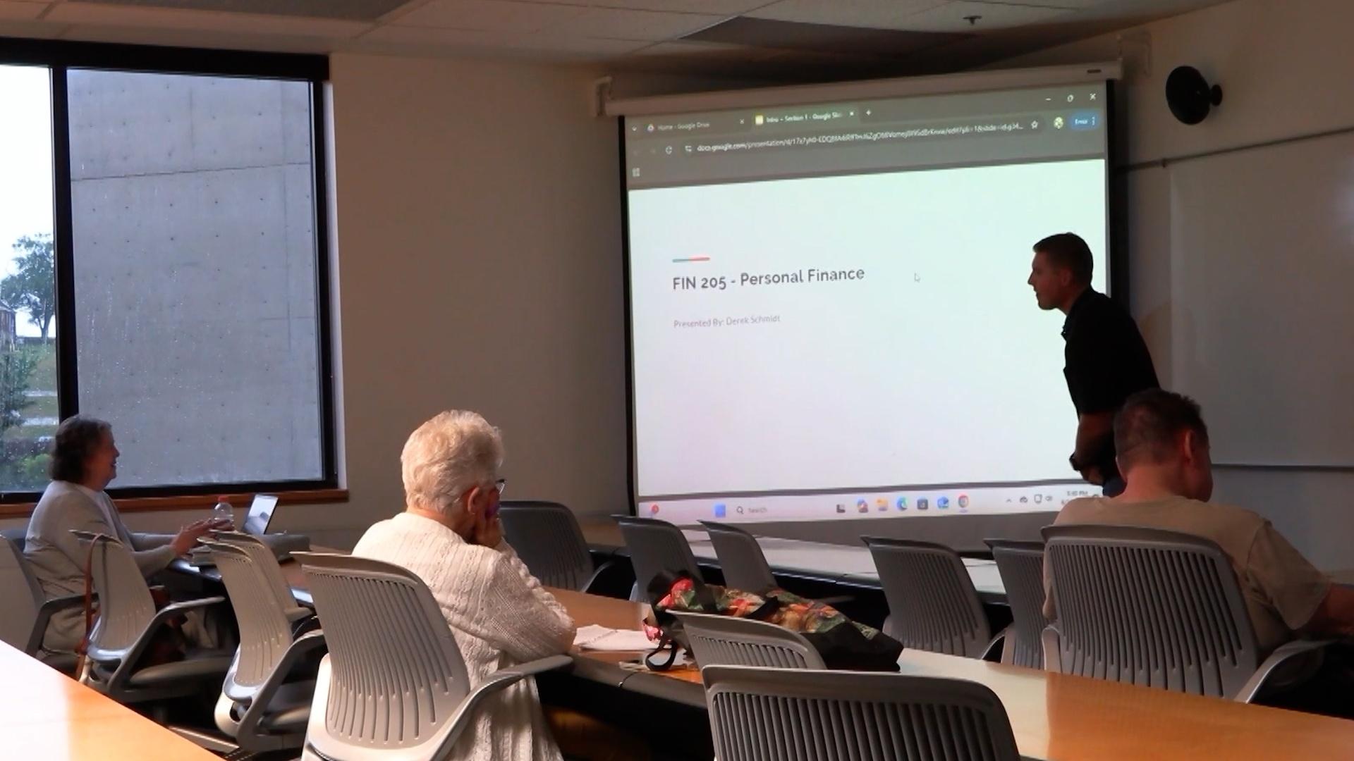 Kentucky Group Working to Help Seniors Get Back to Work