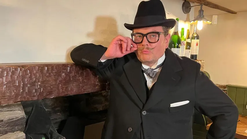 Alan Carr's Adventures with Agatha Christie