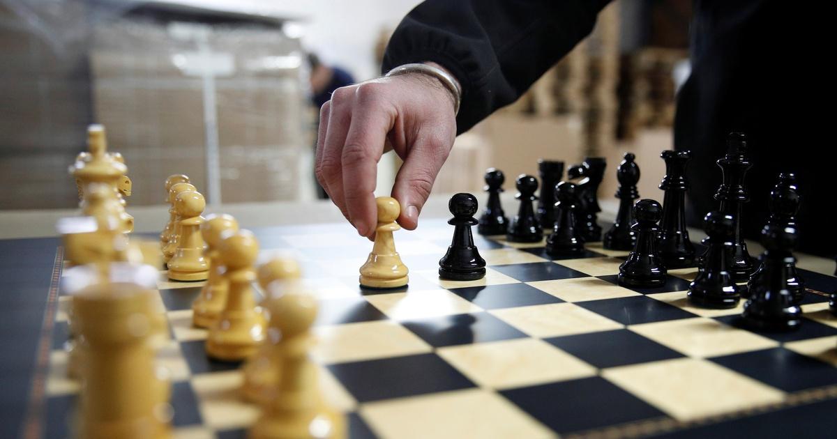 Chess for Students - “During a chess game a chess Master should be