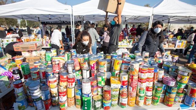 LA bands together to help in midst of wildfire devastation