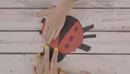 Cómo hacer una manualidad de mariquita de papel en minutos