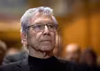 Remembering acclaimed Israeli author Amos Oz