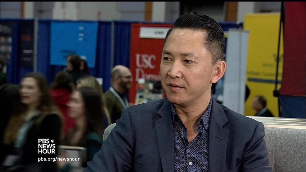 ‘Refugee’ author explains life between two worlds image