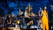 BILL MILLER performs 'Pile of Stones'