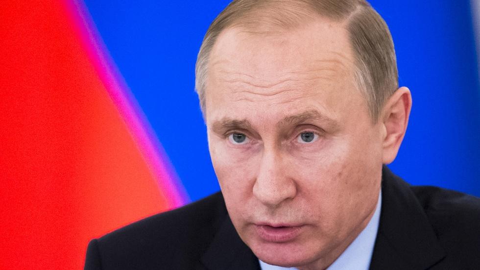 News Wrap: Russia denies trying to hack voting equipment image