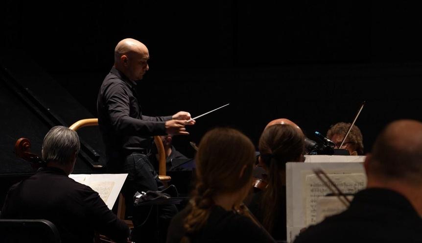 Maestro Christopher Dragon