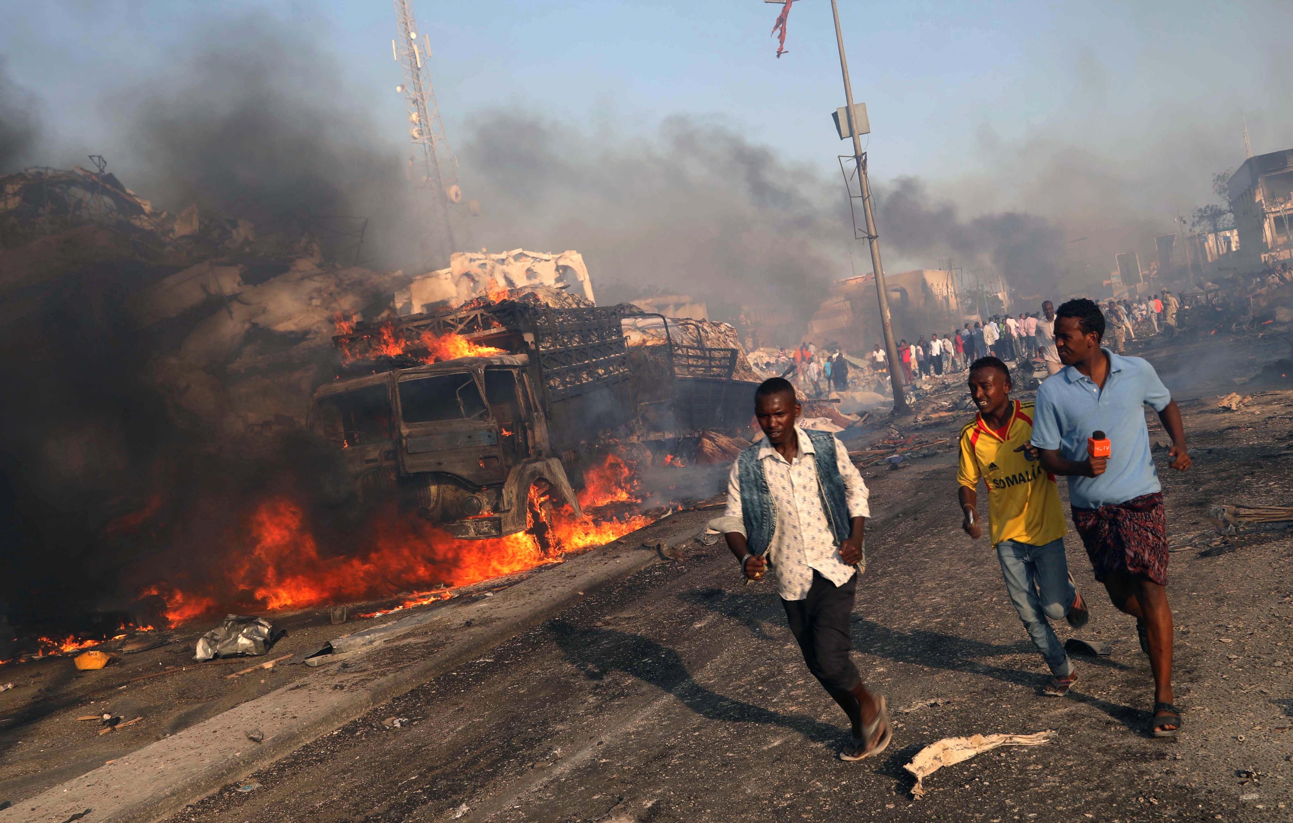 News Wrap: Dozens missing after deadly Mogadishu bombing