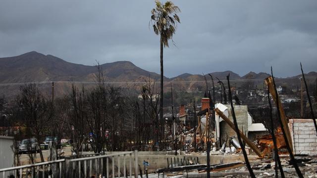 News Wrap: Man charged with starting Pacific Palisades fire