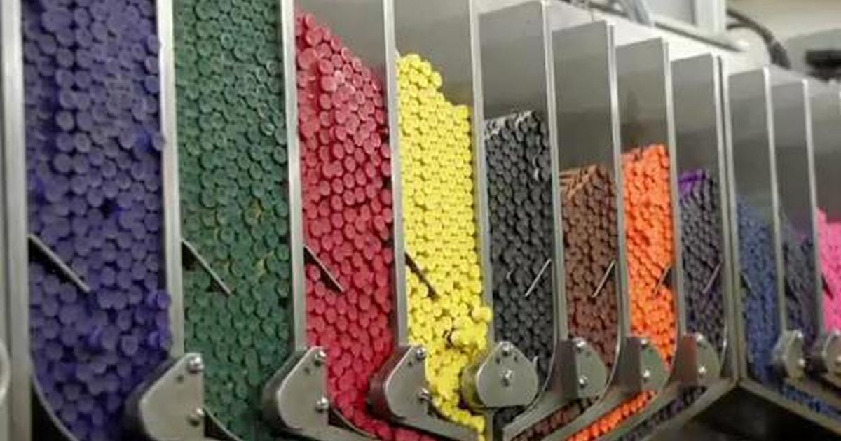 Daniel Tiger's Neighborhood How People Make Crayons Season 1 PBS