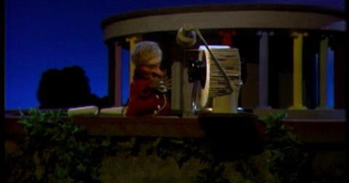 Mister Rogers' Neighborhood Lady Elaine Plans A Parade Season 14 Episode 99 OPB