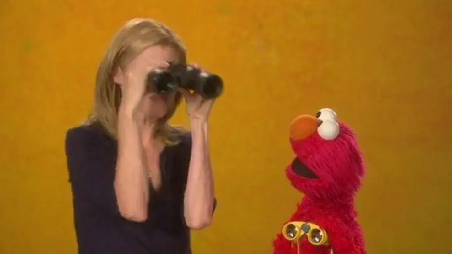 Julie Bowen: Binoculars