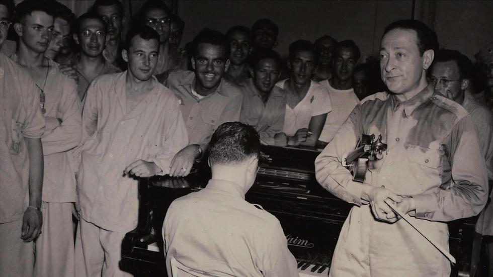 S29 Ep3: Jascha Heifetz: Patriotic Service During World War image