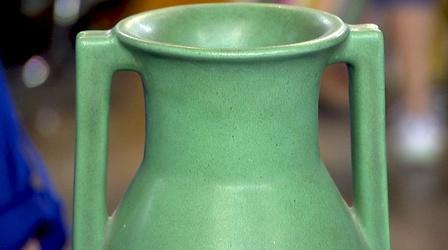 Video thumbnail: Antiques Roadshow Appraisal: Teco Pottery Vase, ca. 1905