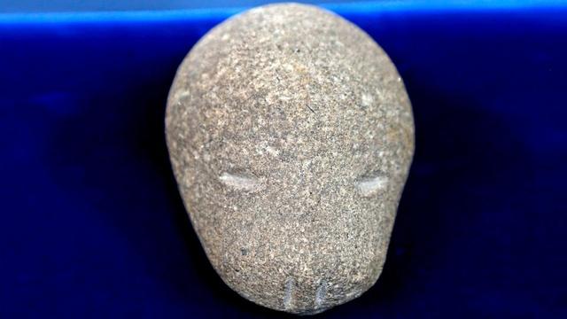 Antiques Roadshow | Appraisal: Aleut Stone Oil Lamp