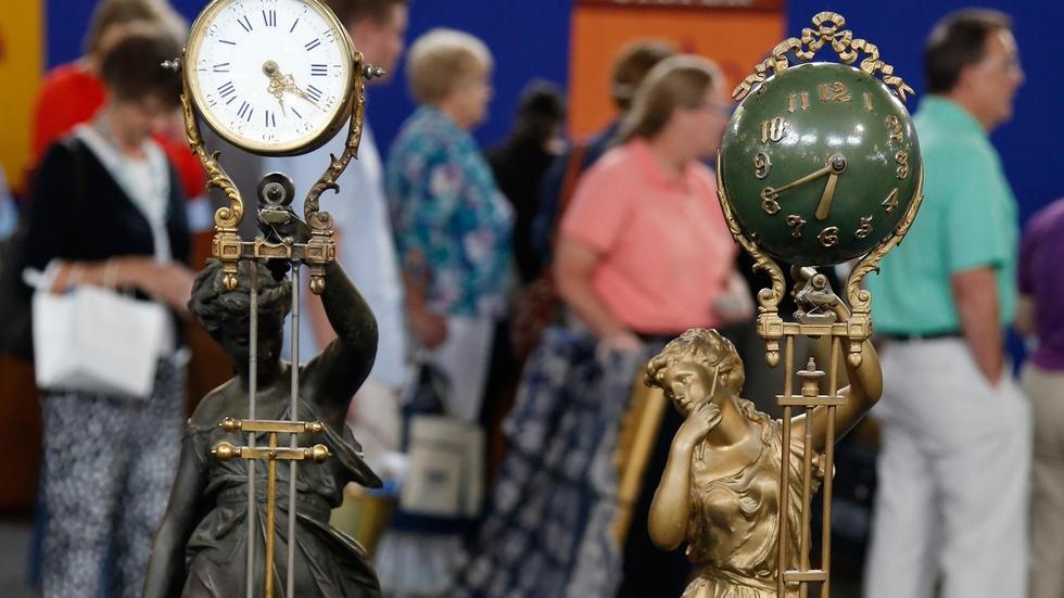 Antiques Roadshow Appraisal Ansonia Swinger Clocks Twin Cities PBS