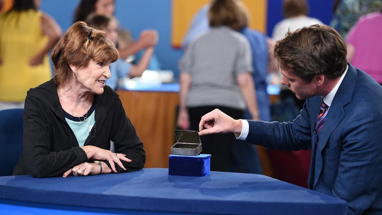 Antiques Roadshow New York City Hour 2 airing Mon, Aug 31 7:00 pm