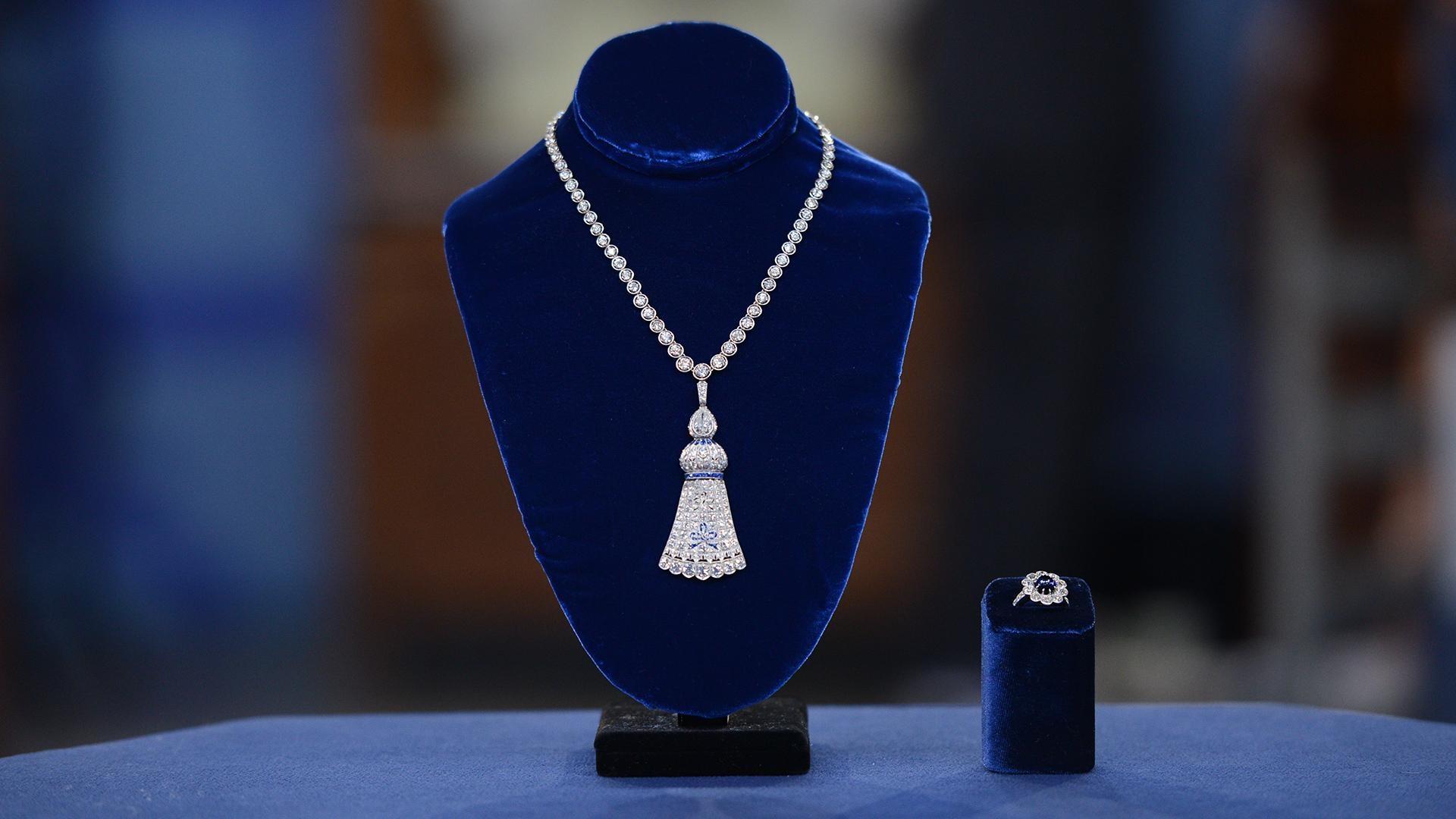 Appraisal Diamond & Sapphire Jewelry Antiques Roadshow THIRTEEN