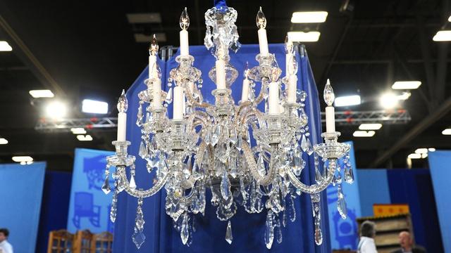 Antiques Roadshow | Appraisal: Late-19th-Century French Crystal Chandelier