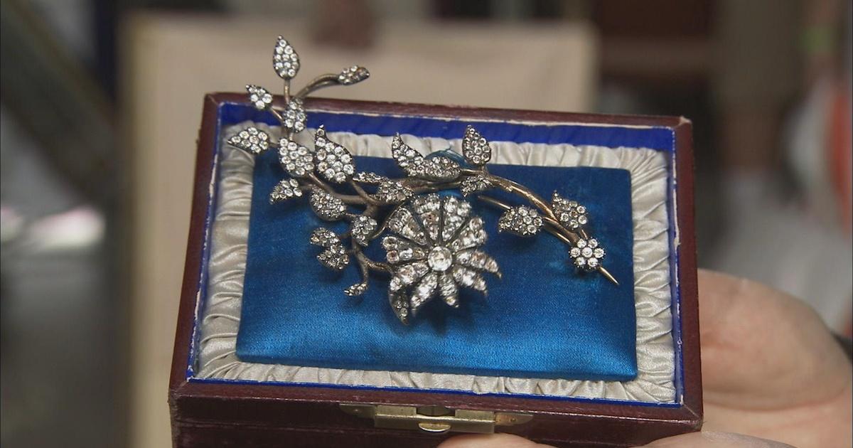 Antiques Roadshow Appraisal Costume Jewelry Piece, ca. 1840 Season 15 Episode 8 KENW