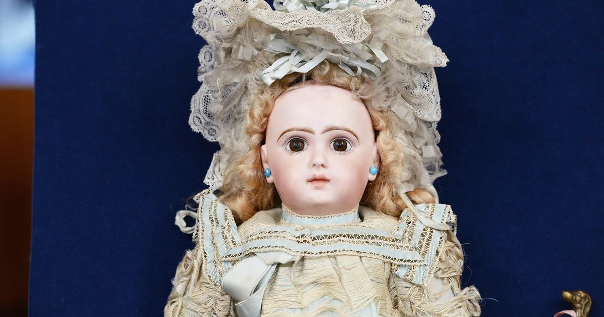 jane jones antique dolls