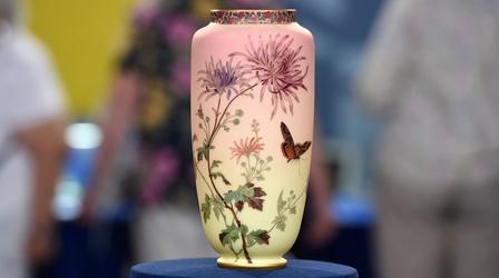 Video thumbnail: Antiques Roadshow Appraisal: Thomas Webb & Sons Burmese Glass Vase