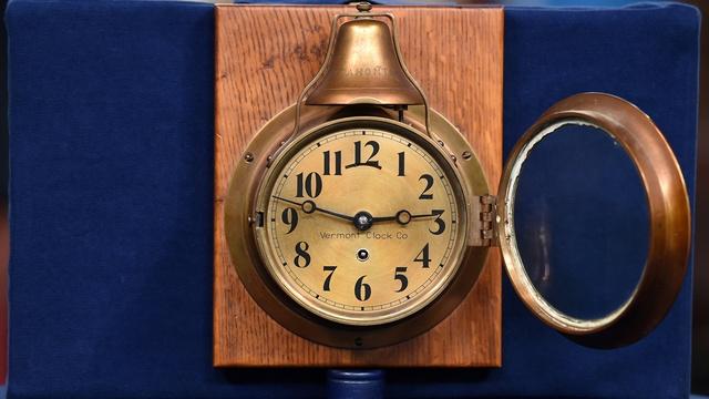 Antiques Roadshow | Appraisal: Vermont Clock Company Marine Clock, ca. 1900