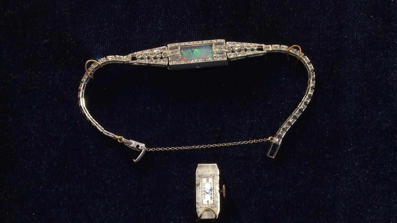 Antiques Roadshow | Web Appraisal: Art Deco Diamond & Platinum Lady's Wristwatch