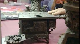 Video thumbnail: Antiques Roadshow Appraisal: Salesman Sample Parlor Stove, ca. 1888