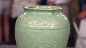 Video thumbnail: Antiques Roadshow Appraisal: Shearwater Pottery Vase, ca. 1945