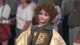 Video thumbnail: Antiques Roadshow Appraisal: Simon & Halbig Doll with Jumeau Costume, ca. 1890