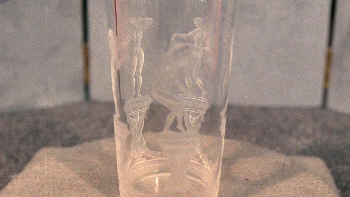 Appraisal 1922 Orrefors Engraved Glass Vase Antiques Roadshow